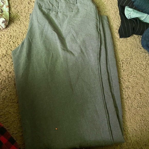 Clothes - Picture 11 of 16